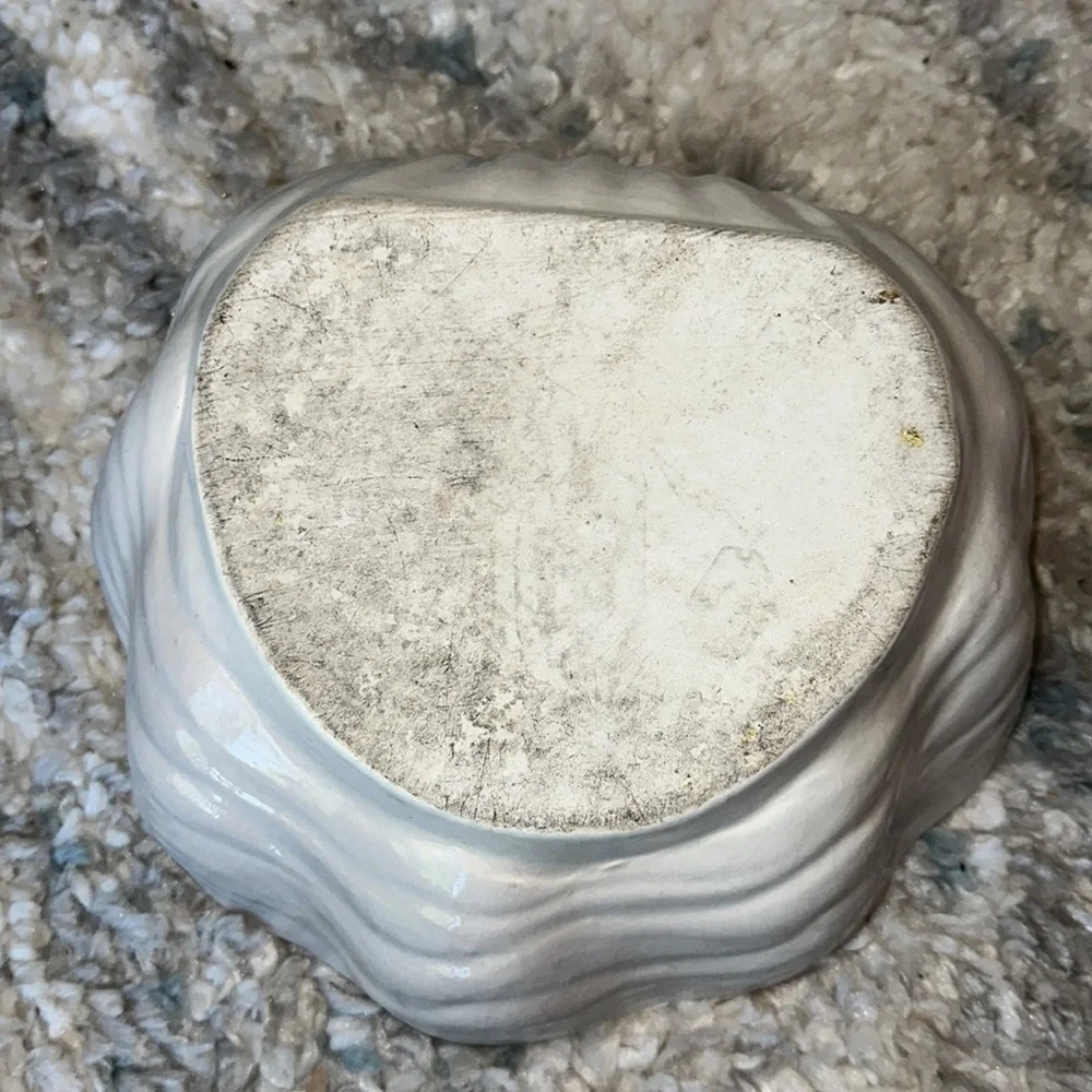 Large‎ Ceramic Seashell Bowl
